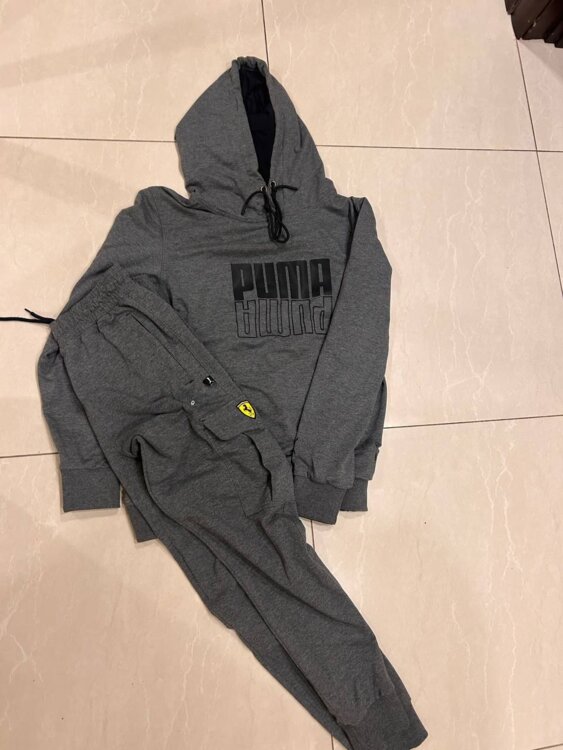 Фирменный спортивный костюм