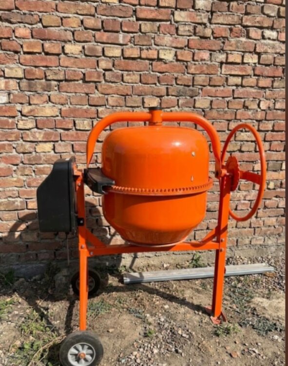 Продам Бетономешалку