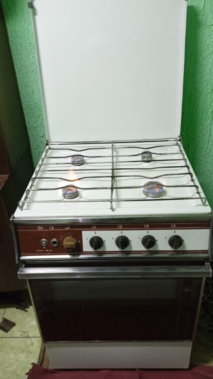 Газовые плиты б/у от 400 руб всё работает возможно доставка установка