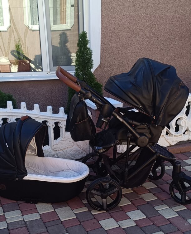 Продам итальянскую коляску