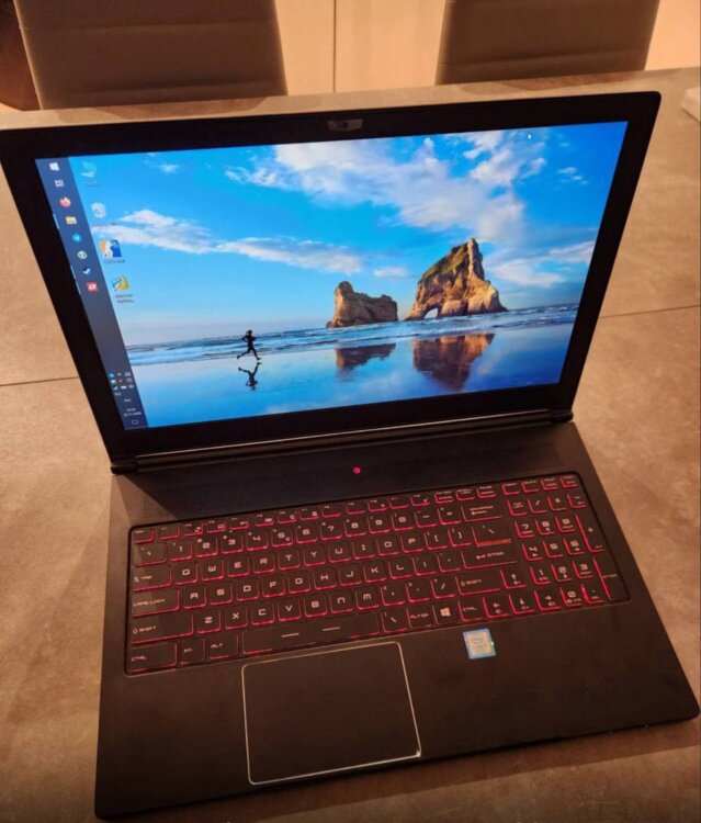 Продам ноутбук GS63VR 7RF Stealh Pro.
