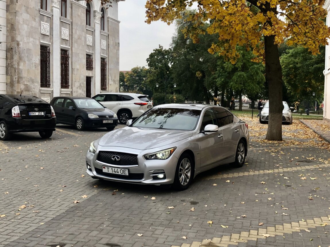 INFINITI Q50 гибрид, 2014 год.