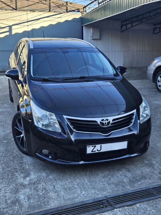 Toyota Avensis 2.2dcat Автомат 2009