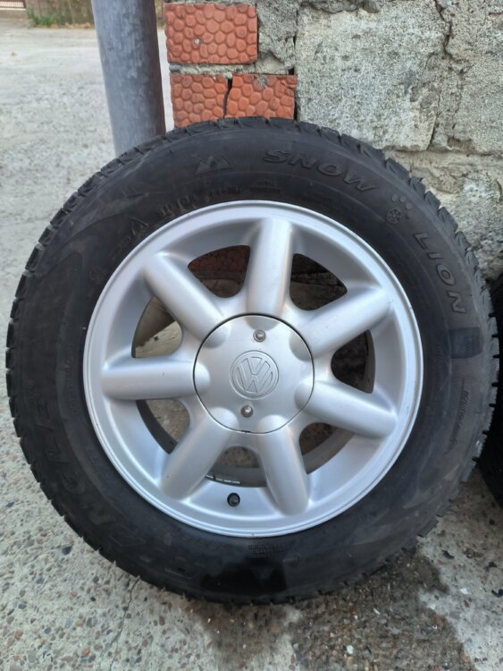 Шины с дисками 185/65 R14.