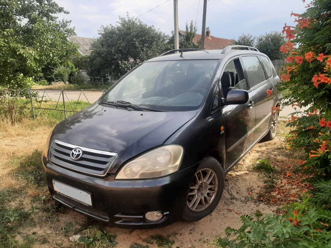 Б/У запчасти TOYOTA АВЕНСИС Версо 2.0 D4D Toyota превия, 2002 г.