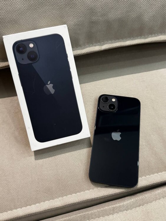 Продам iPhone 13/128
