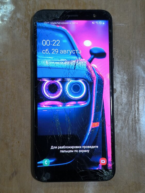 300р Samsung Galaxy J6 (32Гб) GSM. Трещины. Чит. описание