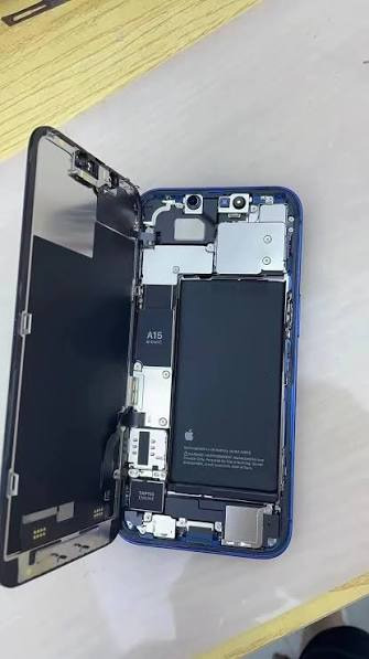 Продаются запчасти на iPhone 13