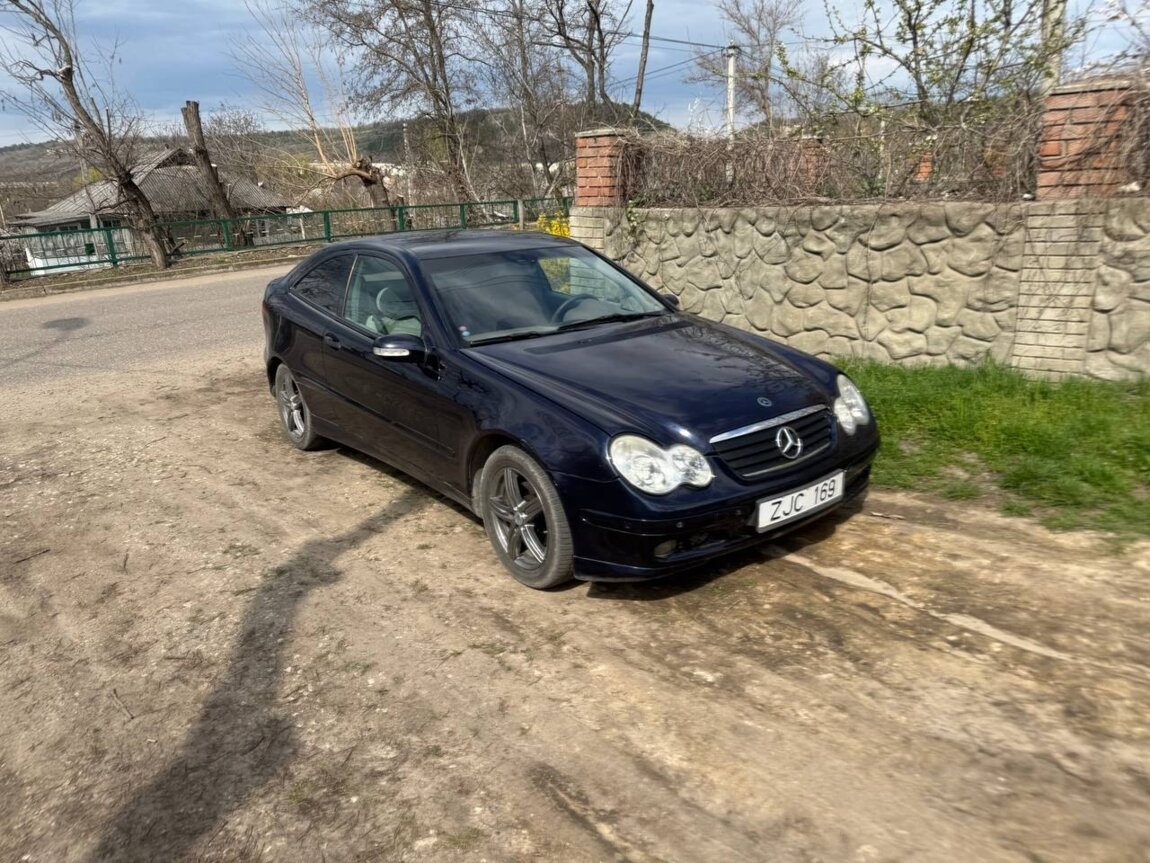 Продаётся Mercedes-Benz W203 2.2 CDI