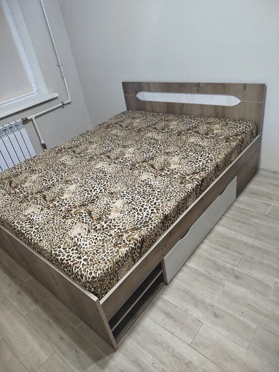 Продам двухспальную кровать