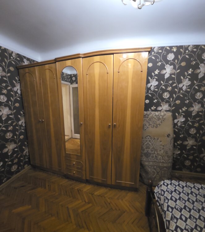 Продам шкаф 1000 руб
