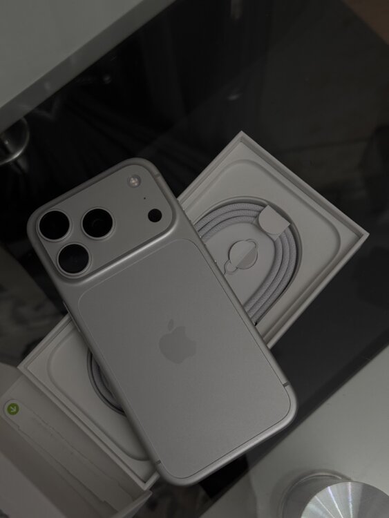 Продам iPhone 18 Pro