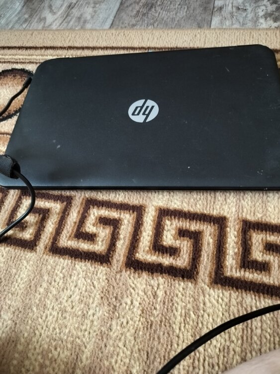 Продам на запчасти ноутбук hp