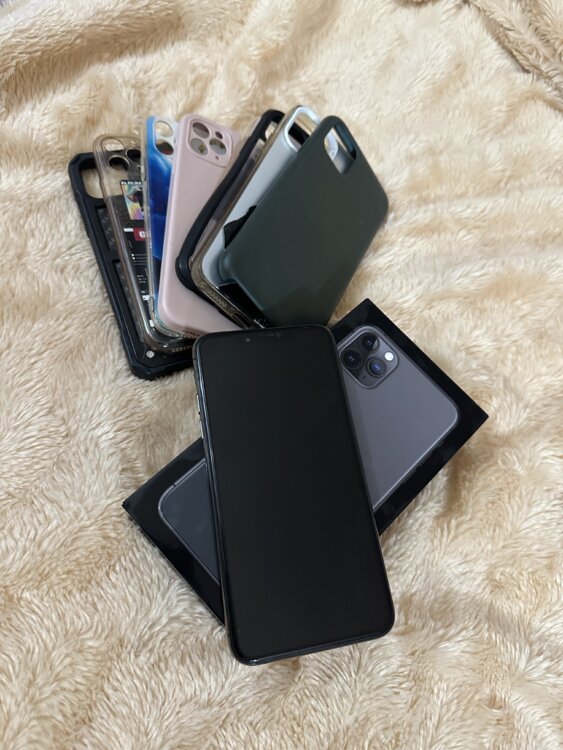 Продам iPhone 11 Pro Max 64