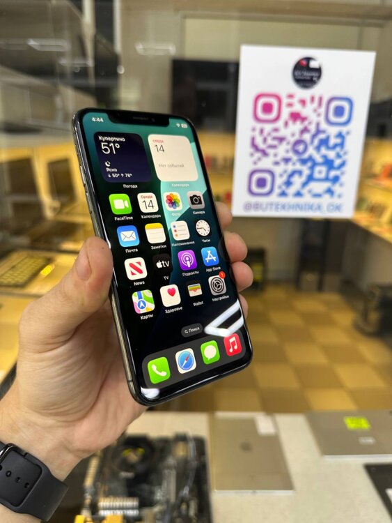 Iphone xs 256 gb В хорошем полностью исправном состоянии!
