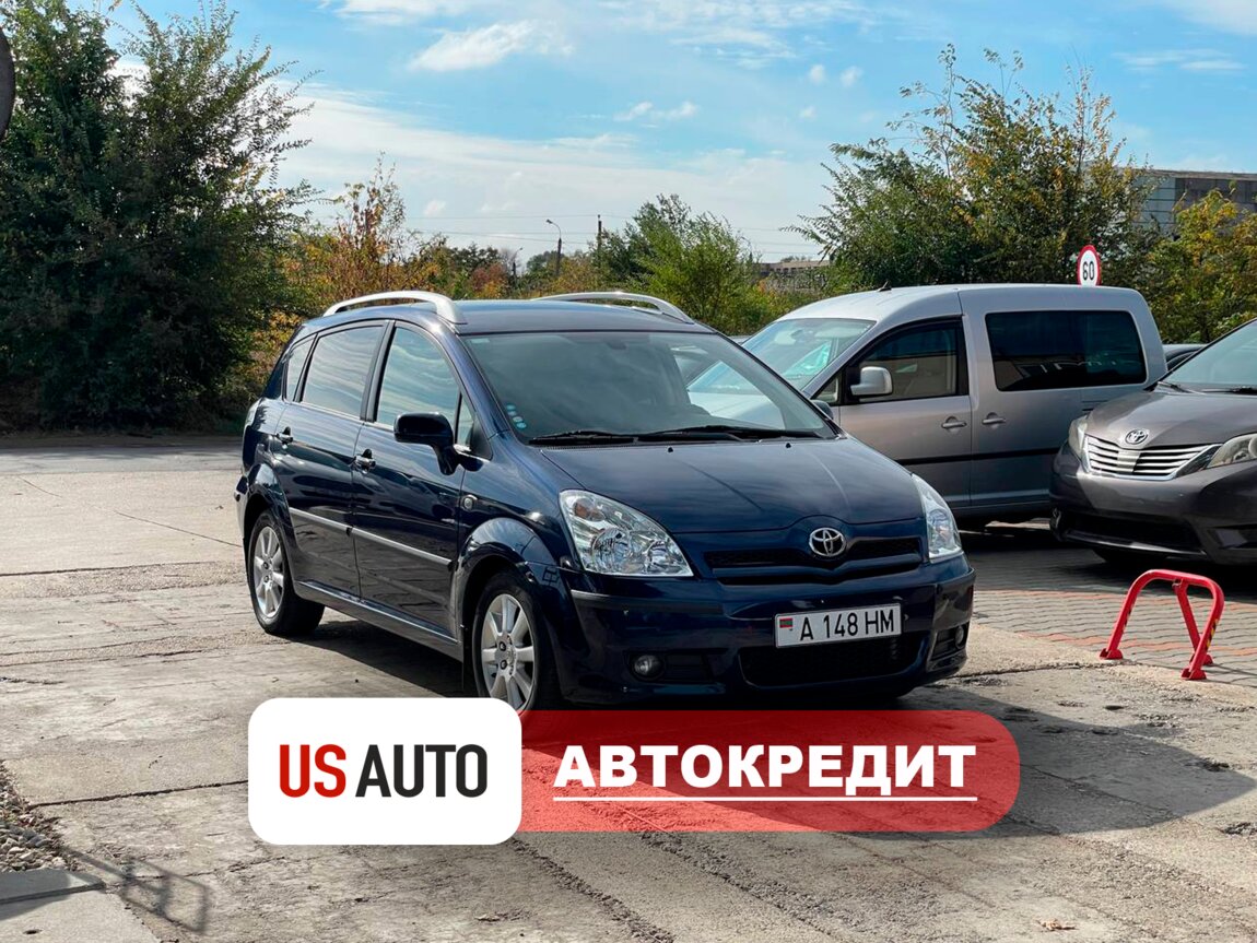 Toyota Corolla Verso (Доступен в Автокредит)