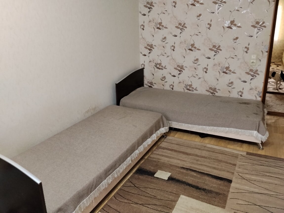 Продам костюм тройка (смокинг + рубашка + бабочка)