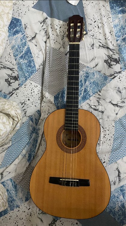продаётся классическая гитара hohner