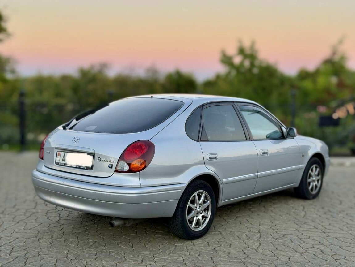Продам Tayota Corolla Liftback 2000 г. в хорошем состоянии!