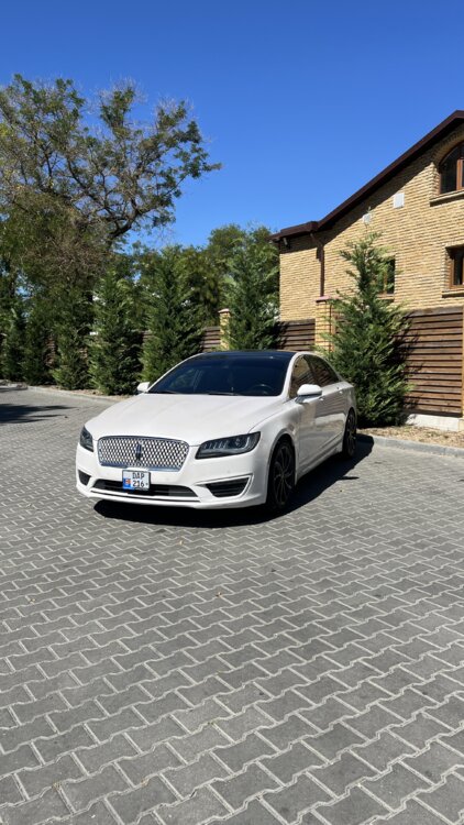 Продам Lincoln MKZ