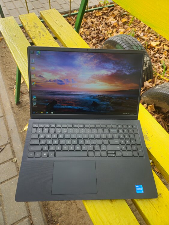 Dell Vostro 2023 года.