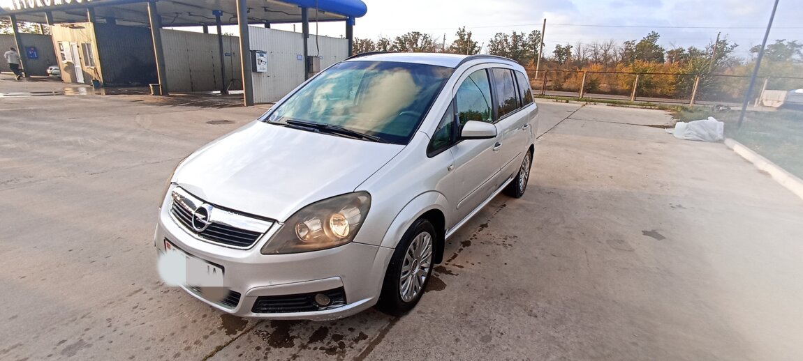 Opel Zafira B, 2007 год, 1.6 бензин -заводской газ-метан, 7 мест