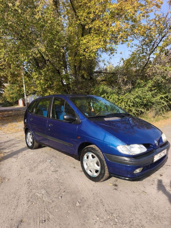 Renault Scenic 1.6 бензин 1999 год