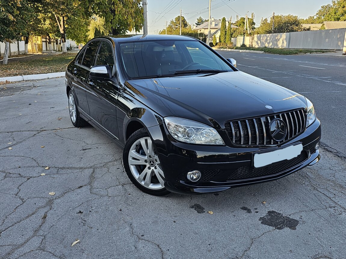 Продаётся Mercedes Benz C320 4matic 2008 год