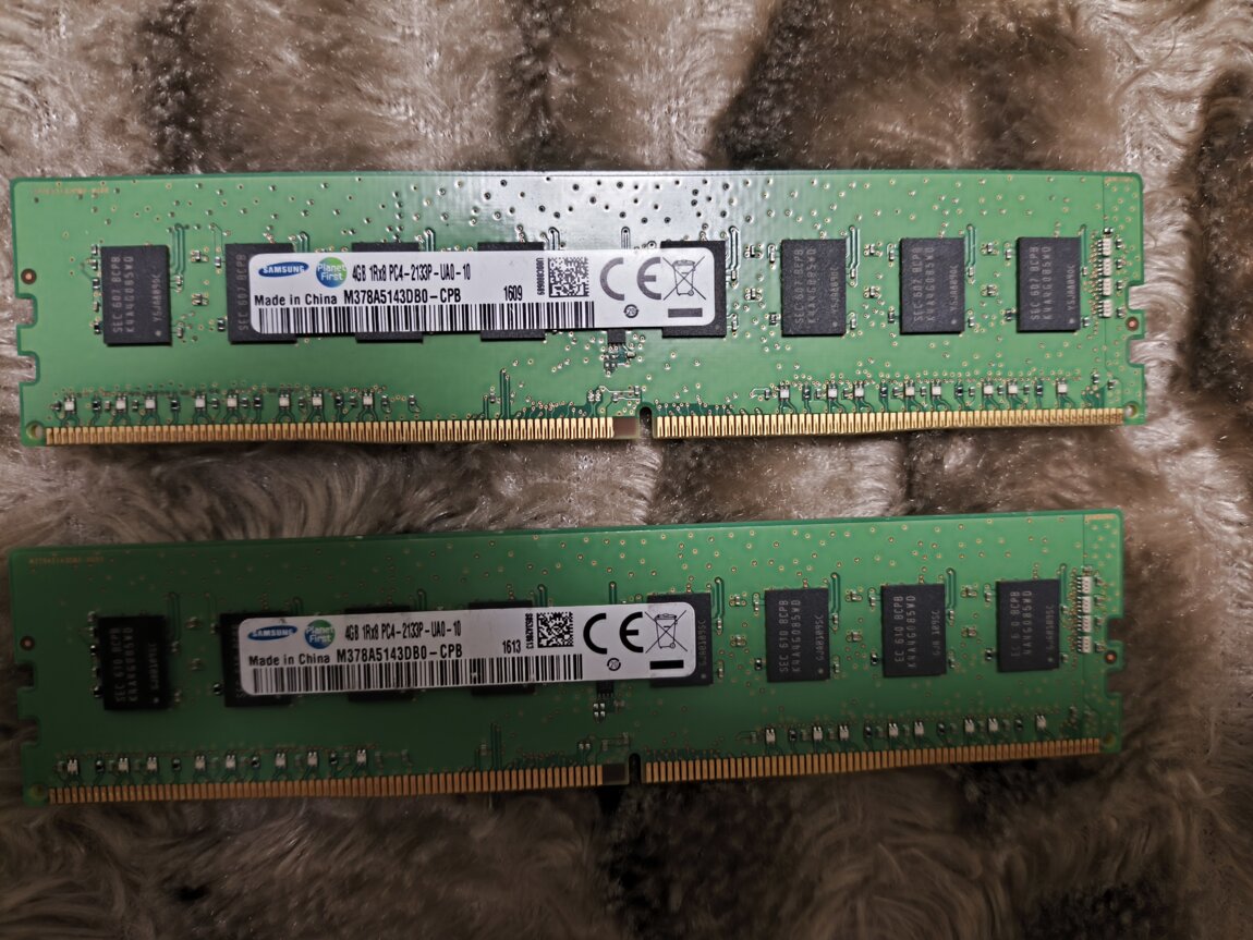 DDR4 2*4GB