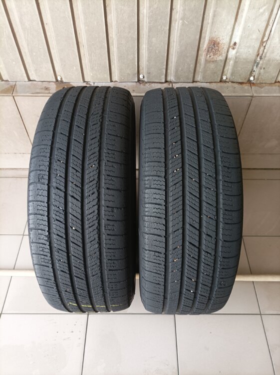 Пара R17. 215/55ms