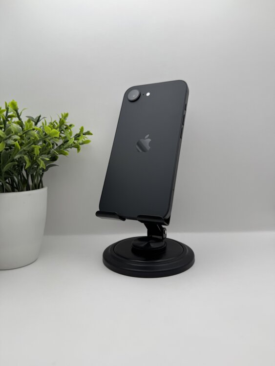 IPhone 16e 128 GB АКБ-100% Рассрочка / гарантия