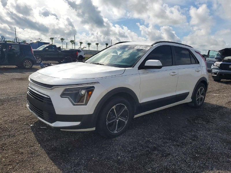 2023 KIA NIRO LX