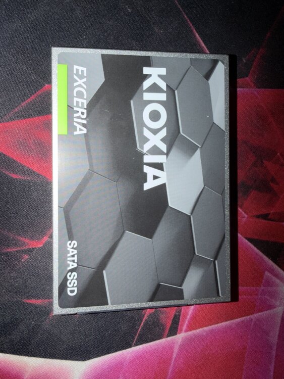 Продам Kioxia Exceria 240GB