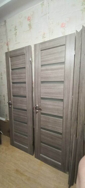 Двери межкомнатные б/у