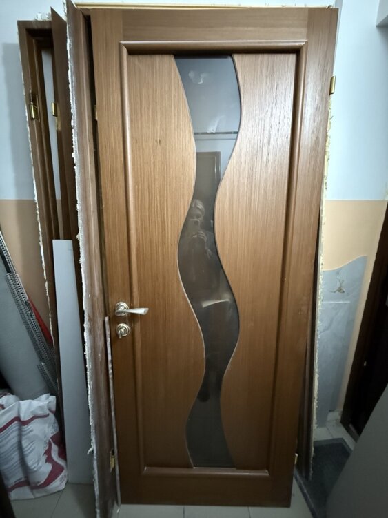 ПРОДАМ МЕЖКОМНАТНЫЕ ДВЕРИ