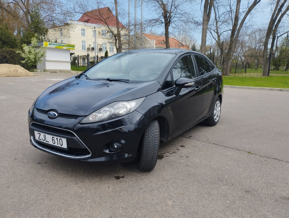 Продам Ford Fiesta 2013г