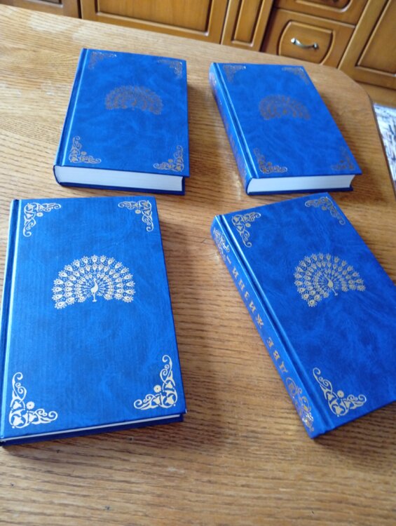 Продаю 4 книги -- Антарова (Две жизни)