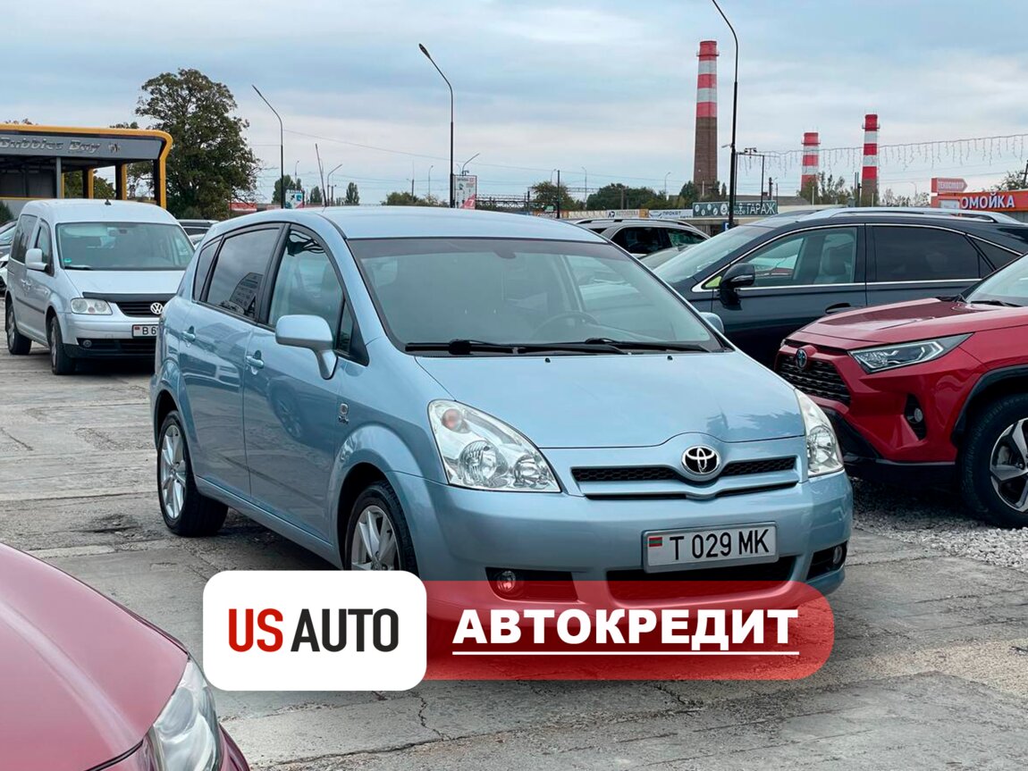 Toyota Corolla Verso (Доступен в Автокредит)