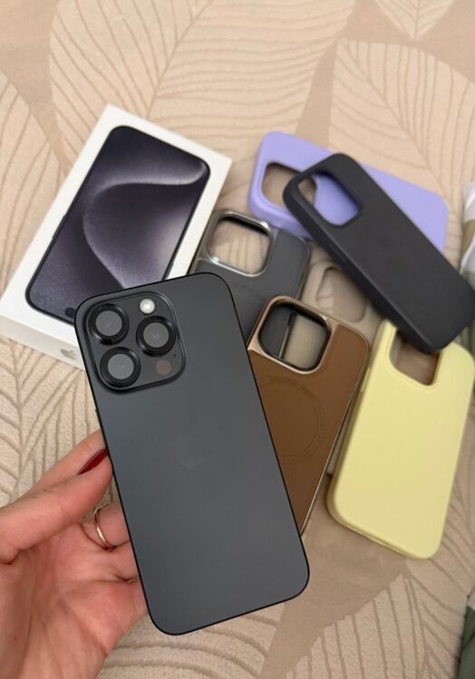 Продам Iphone 15pro