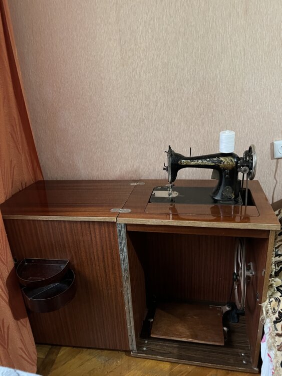 Зингер со столом
