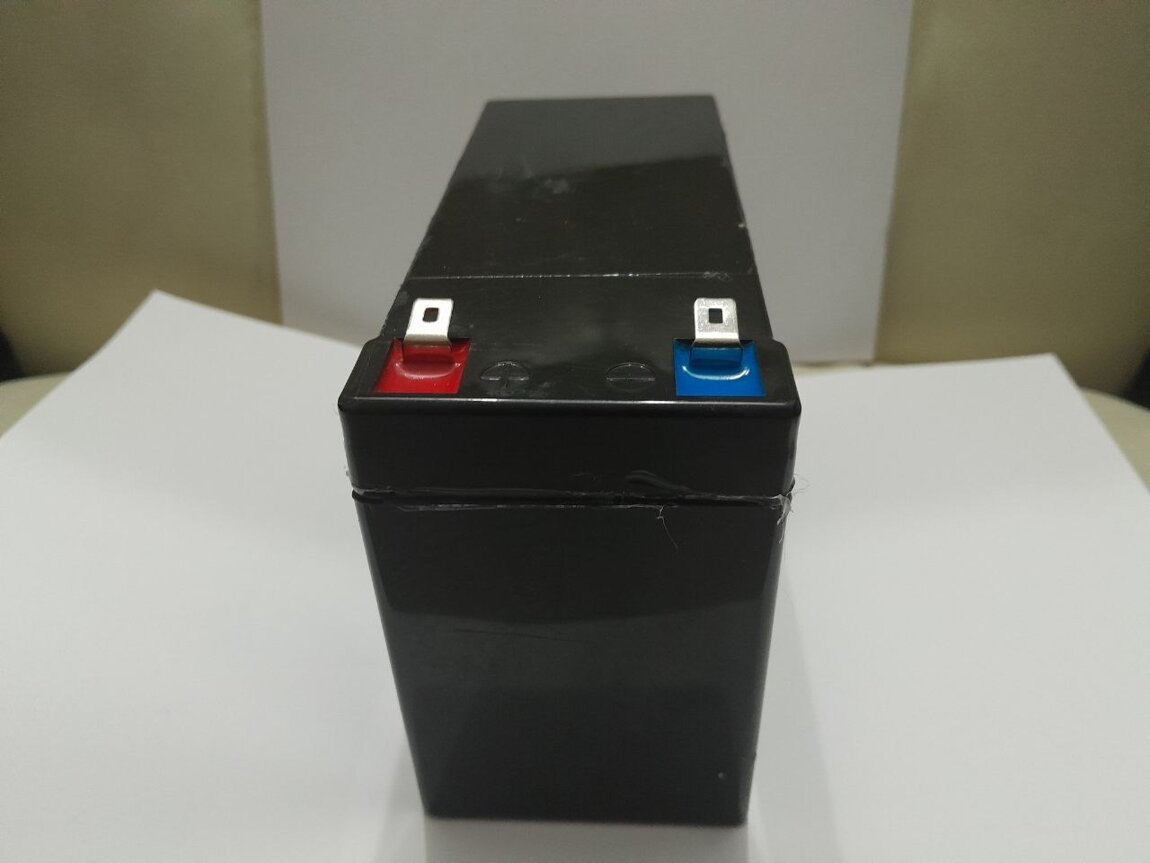 Продам аккумулятор 12 вольт 10,5 ампера