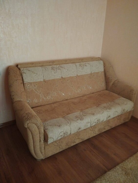 Диван