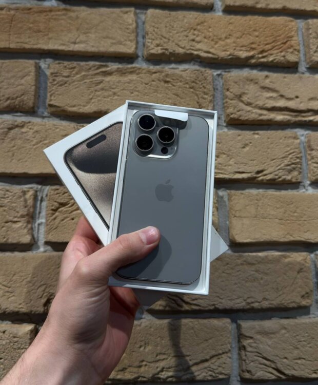 Продам iPhone 15 Pro