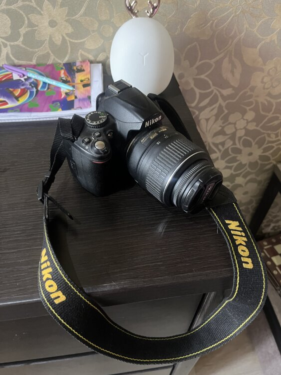Продам NIKON D3000