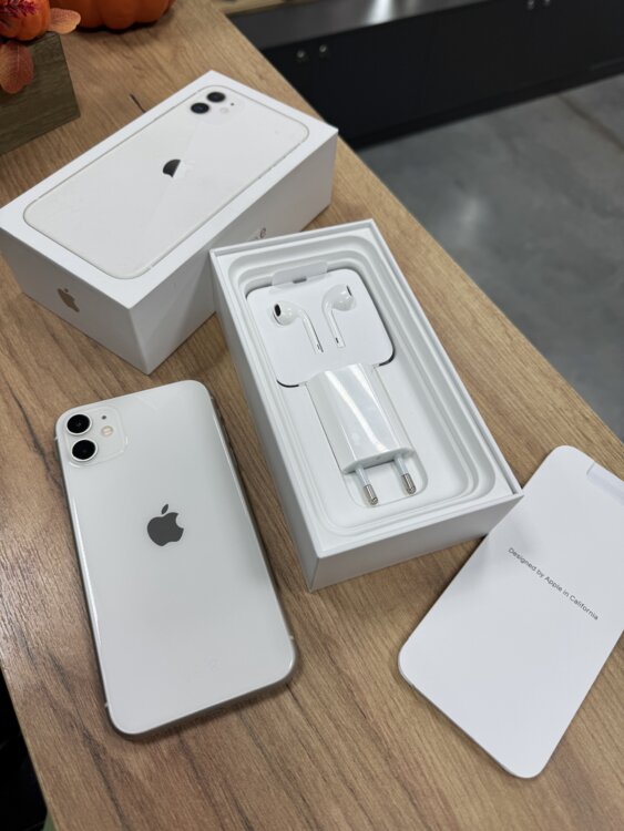 Apple iPhone 11 64GB White