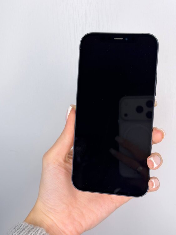 Продам IPhone 12, 128 ГБ, 80% АКБ