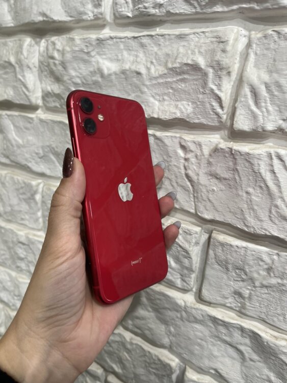 Продам iPhone 11 в хорошем состоянии. Все функции работают