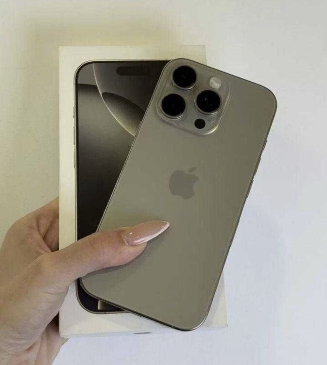 iPhone 16 pro 256 гб 93% акб