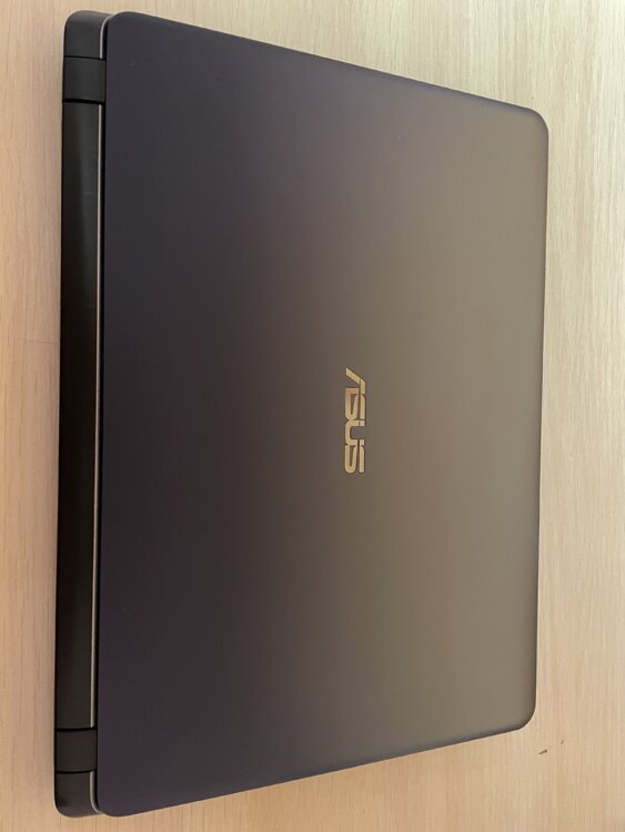 Ноутбук Asus