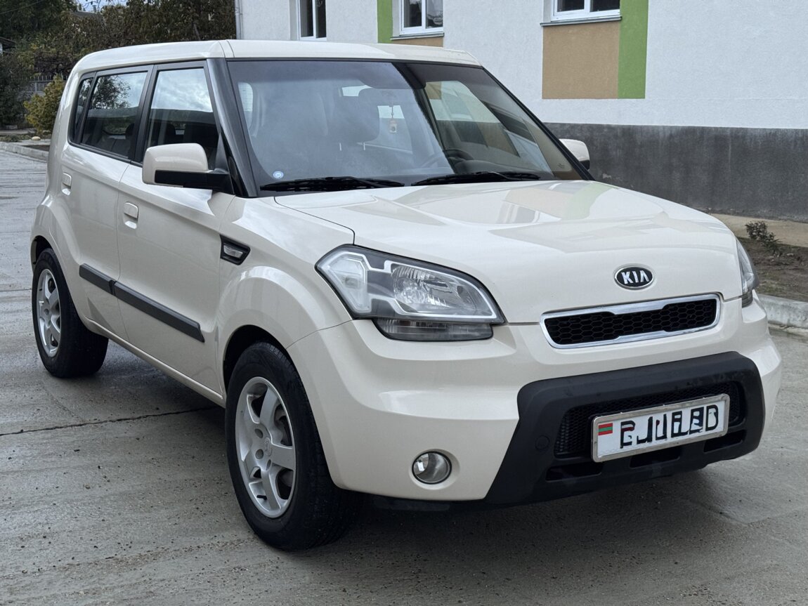 Продам Kia Soul 2009 год. 1.6 бензин.